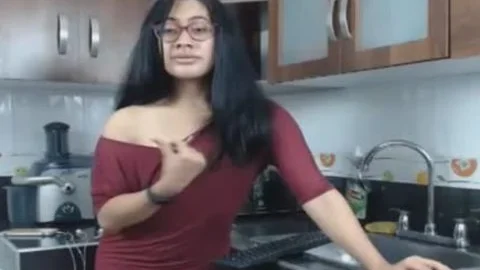 Nerdy tranny Flashing monstrous cock And booty