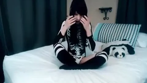 Goth shelady Cums In Her throat