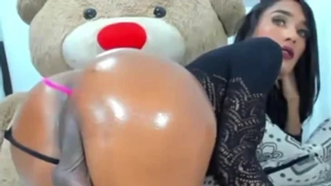 sleazy Ts Shows Off Her butthole