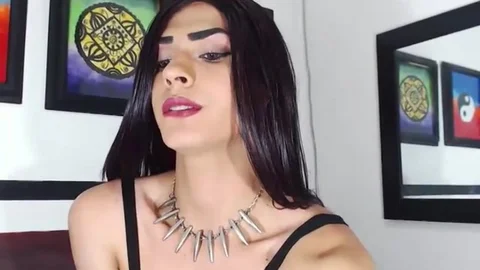 brunette hair Colombian girl Masturbate On web camera