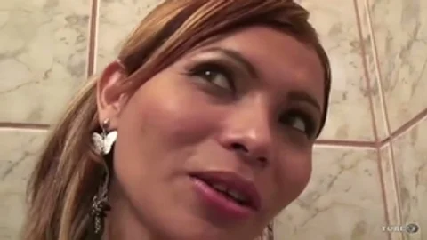 sleazy shemale Shayane De Castro And Mechanical dildo Action