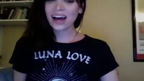 Very charming Trans beauty Teasing On cam