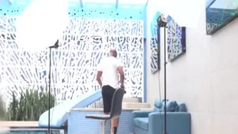 deep Digging BTS That humongous booty Of Bella