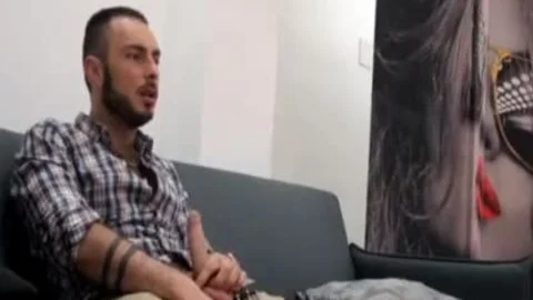 kinky Spanish three-some