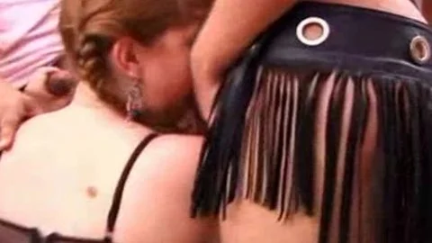 Sthowdys fellowmales group sex