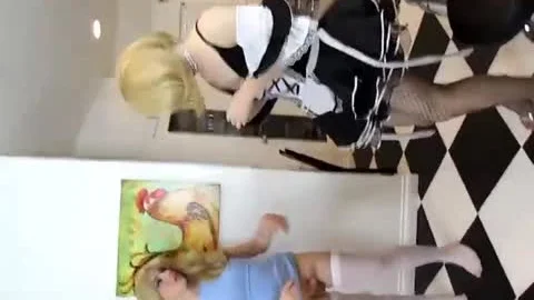 Gurl nails Gurl In The Kitchin.