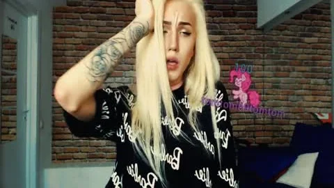 Crossdresser cam
