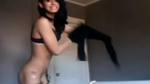 wild Emo shemale On web camera