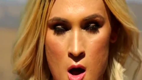 (tranny Celebs) Kami Kartel - tgirl Pool fucking