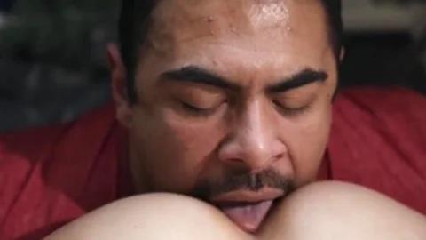 I fuck The Plumber Secretly From My spouse