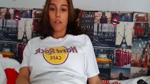 amateur ladyboy Ts Enjoys Herlself In A Solo Masturbation